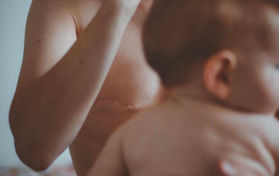 bebe-portrait-allaitement-camilledekernavanois