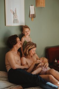 famille-photographie-camilledk-enfance-allaitement